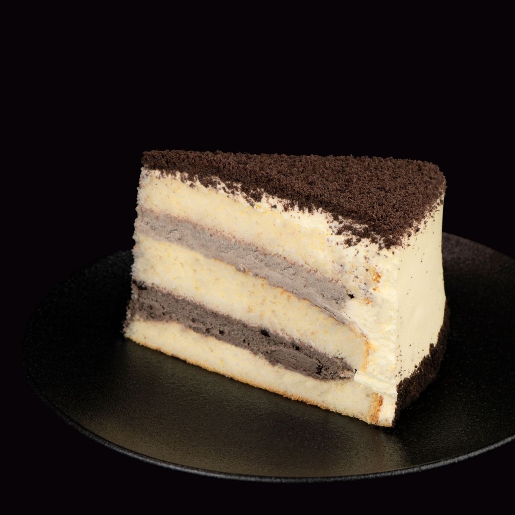 Cookies and Cream Gateau-slice